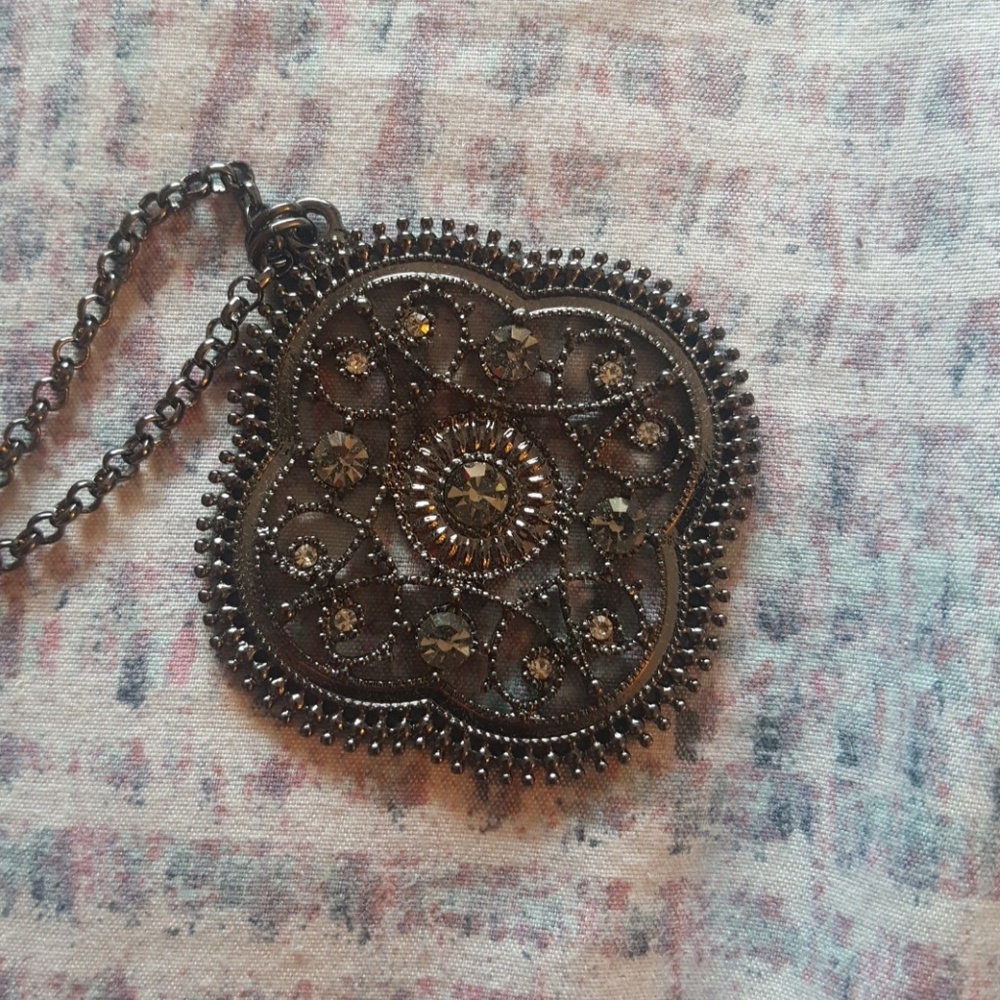 Necklace - Picture 2 of 5